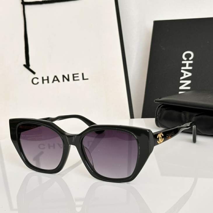 Picture of Chanel Sunglasses _SKUfw79398778fw
